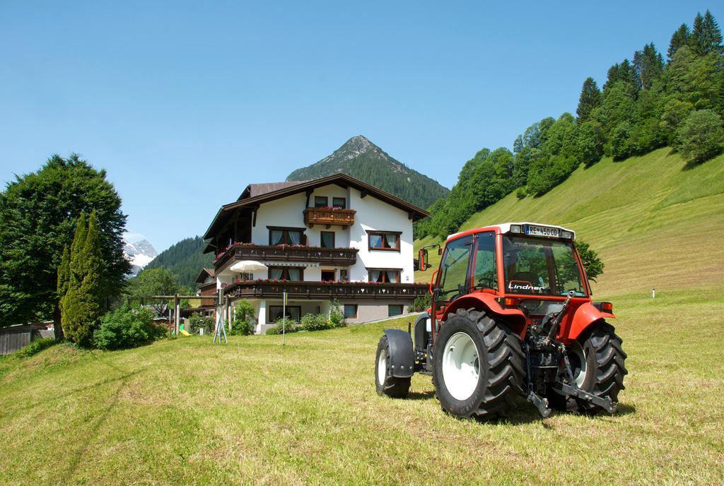 ホテル Berghof Am Schwand Hinterhornbach エクステリア 写真